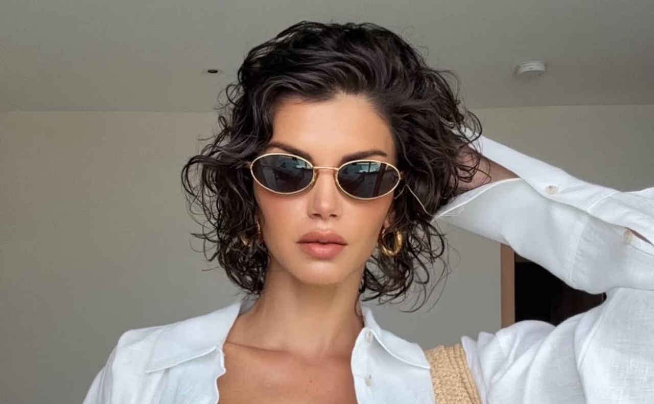 Razigrani/teksturirani bob (opušteniji, “namjerno neuredan”)